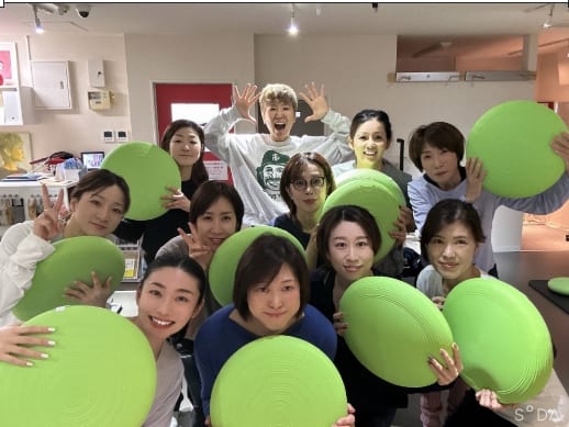 笑顔あふれる月末恒例の集合写真